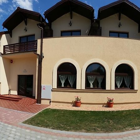 Pensiunea Berna Bacău Zewnętrze zdjęcie