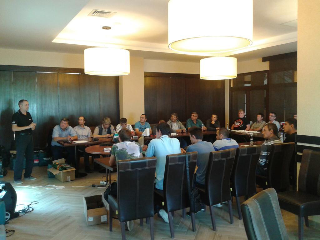 Pensiunea Berna Bacău Zewnętrze zdjęcie