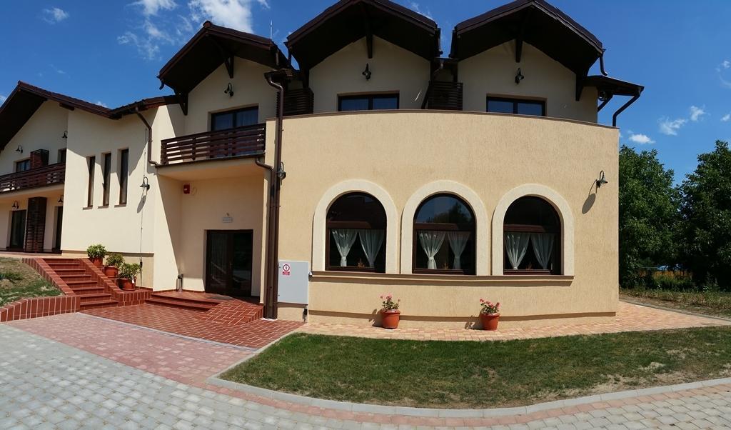 Pensiunea Berna Bacău Zewnętrze zdjęcie
